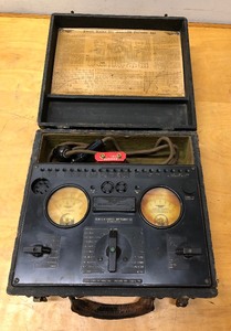 lot 154 image: Very Cool Old Vintage JEWELL Radio Set Analyzer