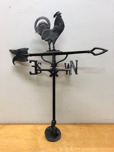 lot 160 image: Large Vintage Cast Metal Rooster Directional Weathervane