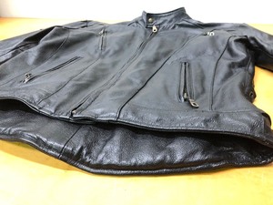 lot 208 image: Like-New Genuine Leather Black Motorcycle Jacket