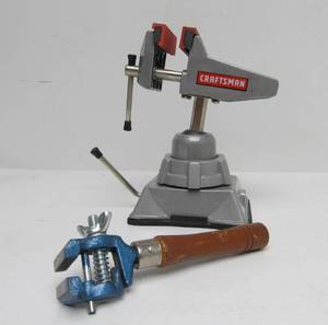 lot 132 image: Like-New CRAFTSMAN Small Precision Bench Vise & Small Hand Vise