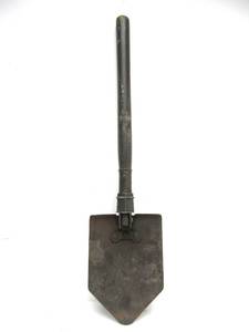 lot 133 image: Original WW2 era Folding Foxhole Shovel