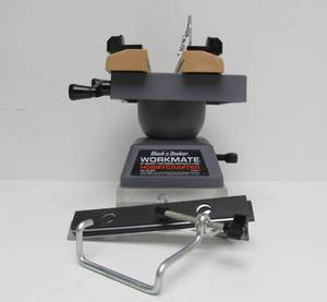 lot 140 image: Black & Decker Hobbycraft Workstation