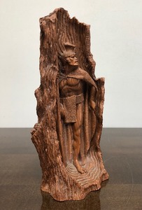 lot 238 image: Vintage King Kamehameha Hapawood Statue from Hawaii