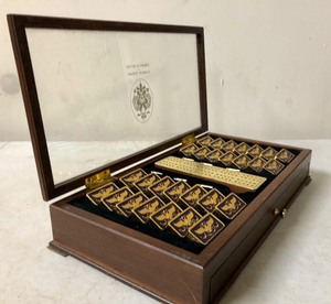 lot 259 image: Unused 22K Gold Plated Imperial Domino Set by House of Faberge
