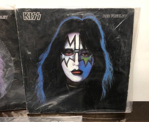 lot 268 image: 3 Vintage KISS Vinyl Record Albums