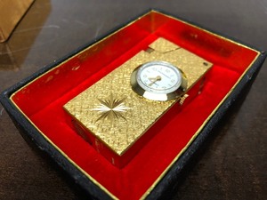 lot 277 image: Beautiful Vintage Mastercraft Gold Plated Cigarette Clock Lighter wBox