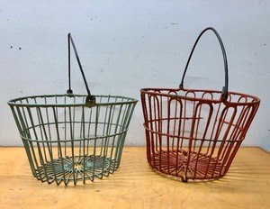 lot 282 image: Pair of Old Vintage Wire Baskets