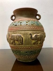 lot 309 image: Large Terra Cotta 2-Handled Pot wElephants