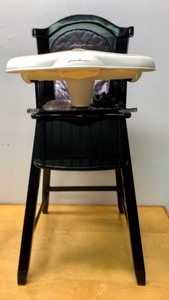 lot 324 image: Like-New EDDIE BAUER High Chair