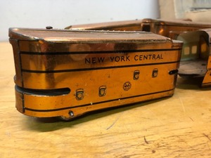 lot 336 image: Old Vintage MARX Train Set wBrass Cars