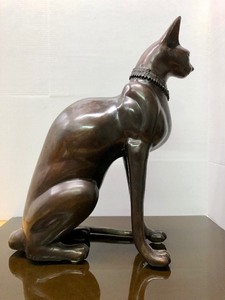 lot 4 image: Wonderful Large Signed Bronze Egyptian Cat Sculpture