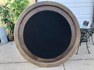 lot 8 image: Top Quality High End DISTRICT 8 Round Poker Table