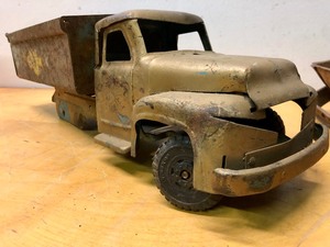lot 99 image: Group of Old Vintage Pressed Steel Trucks Parts etc #2