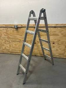 lot 56 image: 5 Foot Step Ladder