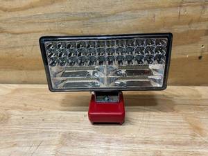 lot 24 image: 812 LED Work Light for 18v20v Li-ion Batteries.