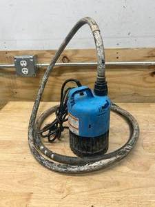 lot 93 image: MASTER PLUMBER 14 HP Submersible Utility Pump