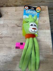 lot 96 image: WONDER SQUEAKS Large Bite Resistant Squeaker Ball
