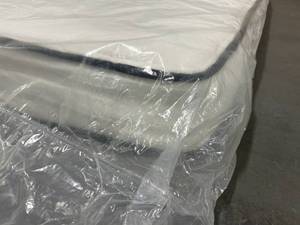 lot 50 image: CORSICANA 8 King Mattress