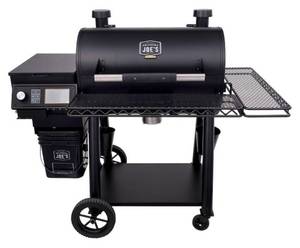 lot 10 image: OKLAHOMA JOES Rider DLX 900 L 906-Sq in Black Pellet Grill (Retails for $999)