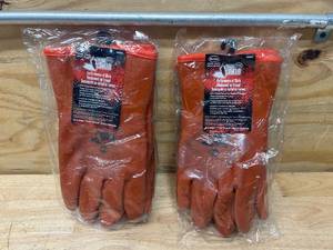 lot 110 image: BOSS Lot of 2 Pairs of- Snow Shield Gloves- XL