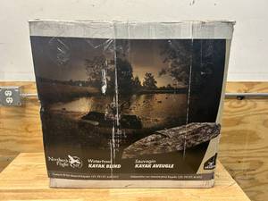lot 132 image: NORTHERN FLIGHT Waterfowl Kayak Blind