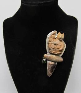 Signed AMY KAHN RUSSEL Sterling Silver &amp Gemstone Brooch Pendant wCat