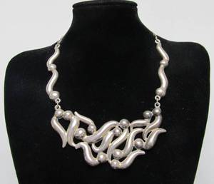 Excellent Vintage Signed Southwestern Sterling Silver Necklace