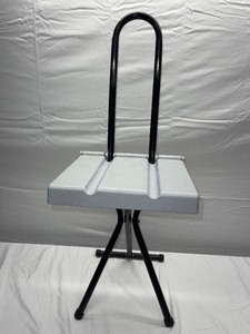lot 8 image: Portable seat