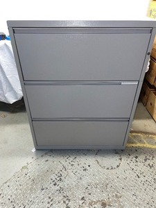 lot 23 image: 3-Drawer Hanging File Filing Cabinet