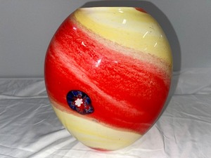 lot 64 image: Murano Glass Vase