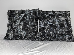 lot 91 image: Set of 2 Textured Pillows