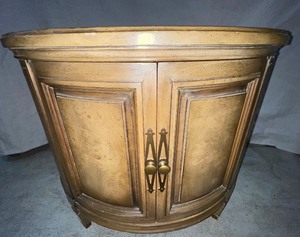 lot 119 image: Round End Table Cabinet