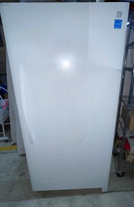 lot 120 image: Kenmore Freezer