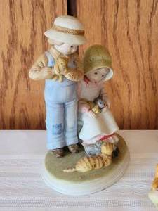 lot 69 image: Designers Collection Porcelain Figures Collection (3)
