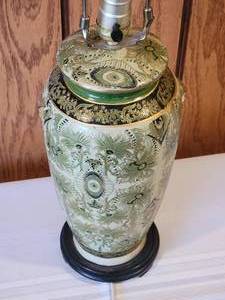 lot 53 image: Beautiful Vintage Handpainted Ginger Jar Table Lamp