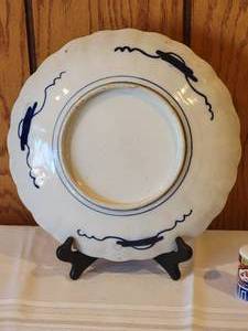 lot 50 image: Breathtaking Vintage Handpainted Chinese Charger