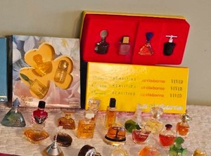 lot 158 image: Perfume Sampler & Mini Bottle Collection  Lalique  Liz Claiborne 