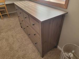 lot 98 image: Sleek Contemporary Bedroom Dresser