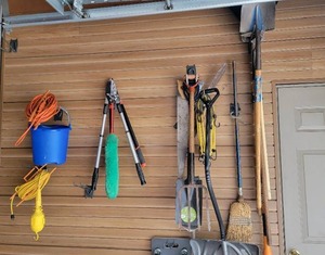 lot 152 image: Yard Warrior Lawn Care Hand Tool Collection