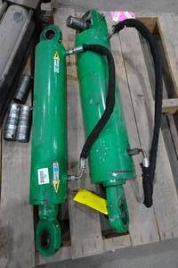 lot 266 image: 2 Hydraulic Cylinders