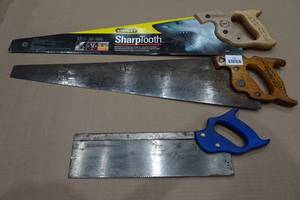 lot 229 image: 3 Hand Saws - Stanley 26