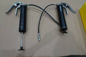 2 DynaFlo Grease Guns