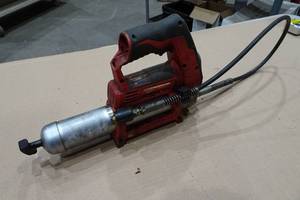 Milwaukee 12V Cordless Grease Gun