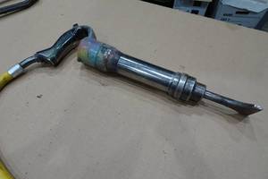 lot 354 image: Ingersoll-Rand Air Chipping Hammer