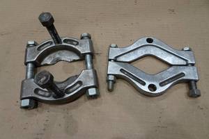 lot 361 image: 2 OTC Bearing Splitters