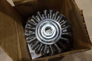 lot 369 image: 3 Anchor 4 Standard Twist Knot Wheels