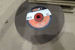 lot 372 image: NEW CGW 6 x 34 x 1 Grinding Wheel