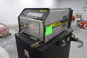 lot 2 image: Landa EHW 4-3000 Instant Hot Water Electric Pressure Washer