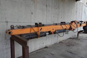 lot 3 image: 24 Material Handling Arm with Grapple