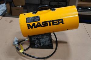 lot 215 image: Master 75-125,000 BTU Propane Torpedo Heater
